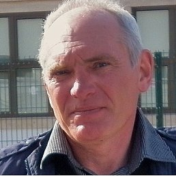 Aleksandr, 64, 