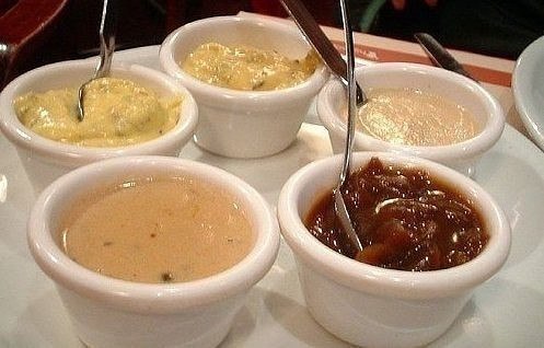 Соусы к мясным блюдам.Первый вариант - ДОСТУПНЫЙ (из того что есть всегда дома)2 ст.л. майонеза2 ...