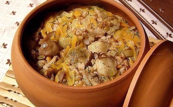 ТОП-10 потрясающих рецептов блюд в горшочках.1.Жаркое из курицы по-русски Ингредиенты: Курица весом ... - 4