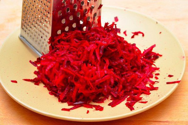 Украинский борщ.Ингредиенты:Мясо свиное — 700 гСвёкла — 2 шт.Картофель — 6 шт.Капуста белокочанная — ... - 3