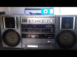 Hitachi TRK-9100E Boombox Ghettoblaster