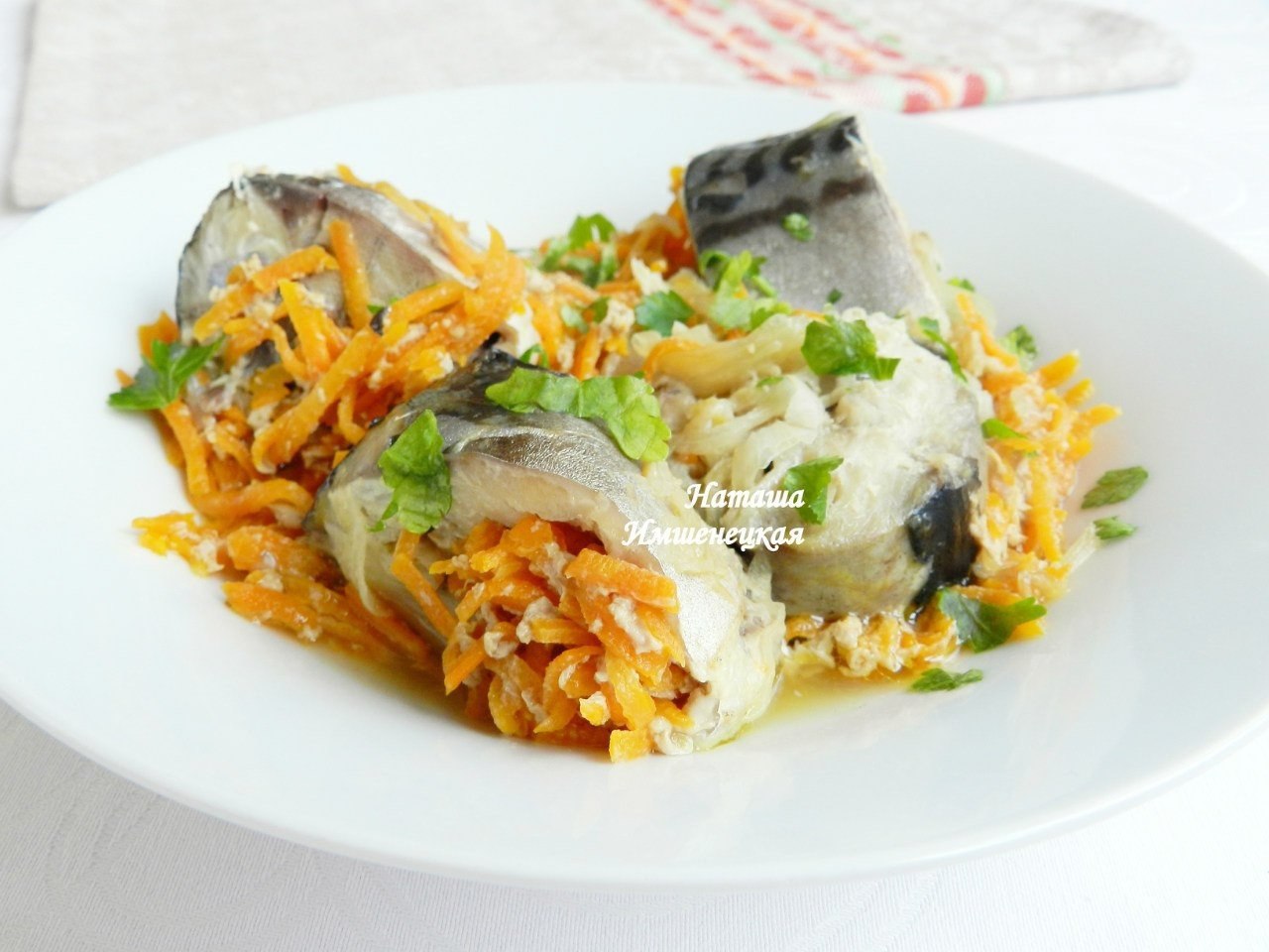 Скумбрия в горшочках.Из скумбрии можно приготовить много вкусных и полезных блюд. Одно из них - ...