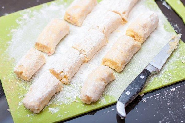ЗАПЕЧЁННЫЙ КАРТОФЕЛЬ.Вам потребуется:Картофель — 1,5 кгВетчина — 100 гВермишель мелкая яичная — ... - 7