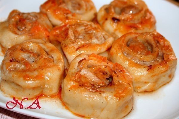 КУБАНСКИЕ ПЕЛЬМЕНИ .Ммм...ну оочень много мяса ИНГРЕДИЕНТЫ: мука - около 3-х стаканов(может больше ...