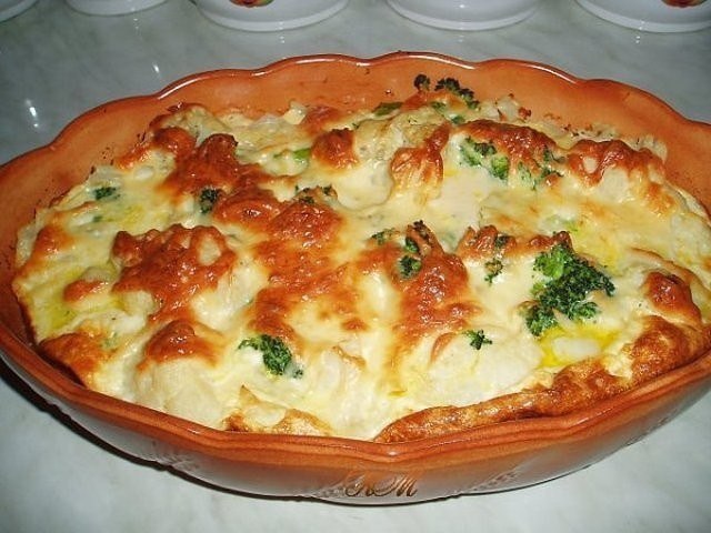СУПЕР ВКУСНЯТИНА ИЗ КАБАЧКА ЗА 5 МИНУТ.ИНГРЕДИЕНТЫ: Кабачок — 1 шт. Фарш — 300 г Помидоры среднего ...