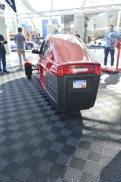 Elio Motors презентовала прототип бюджетного трехколесного автомобиля.#путешествуй@ideas.life - 3