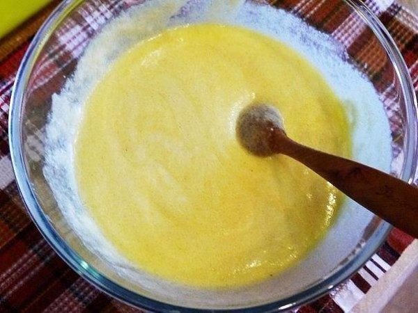 Простой рецепт манника на кефире.Манник — это выпечка, основным компонентом которого является манная ... - 4