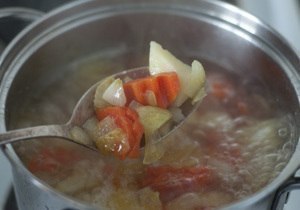 Сырный суп (с плавленным сырком) с курицей.Ингредиенты:Куриная грудка — 1-2 шт.Картофель — 2-3 ... - 5