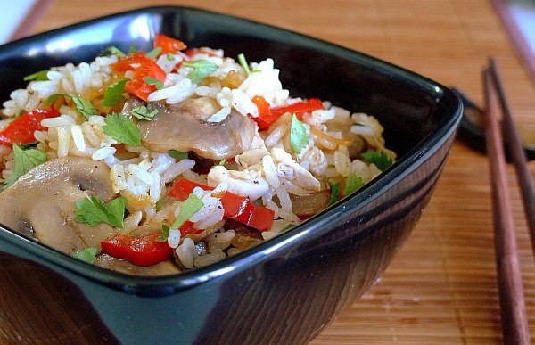 НЕВЕРОЯТНО ВКУСНЫЙ РИС С ОВОЩАМИ И ГРИБАМИ.Ингредиенты:- 300 г пропаренного риса с диким- 1 морковь- ...