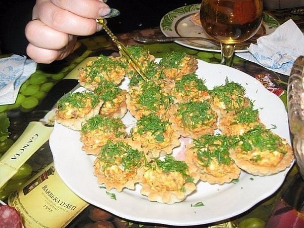 Начинки для тарталеток на вкус и цвет! 10 рецептов! Сохраняйте, что бы не потерять! 1. Салатик из ... - 6