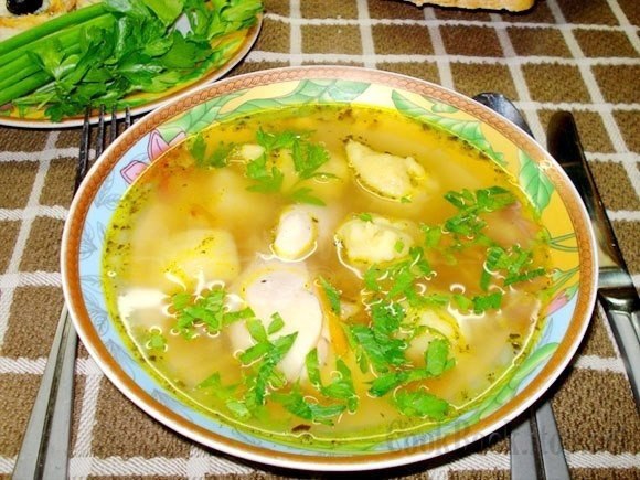 Суп с галушками по-кубански .Ингредиенты: Картофель - 4-5 шт., помидоры (очень спелые) - 600 ...