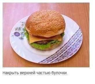 Крабсбургер по рецепту Спанч Боба :).Ингредиенты:5-6 круглых булочек300 г фаршамолоко1-2 помидора3-4 ... - 10