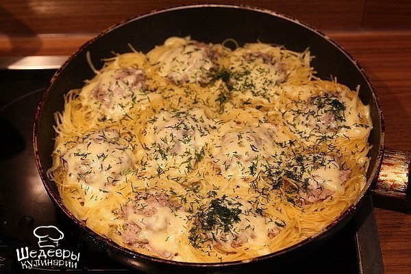 МЯСНЫЕ ГНЁЗДА.Быстро, вкусно и очень просто :)ИНГРЕДИЕНТЫ: лапша соль фарш перецПРИГОТОВЛЕНИЕ:Берём ...