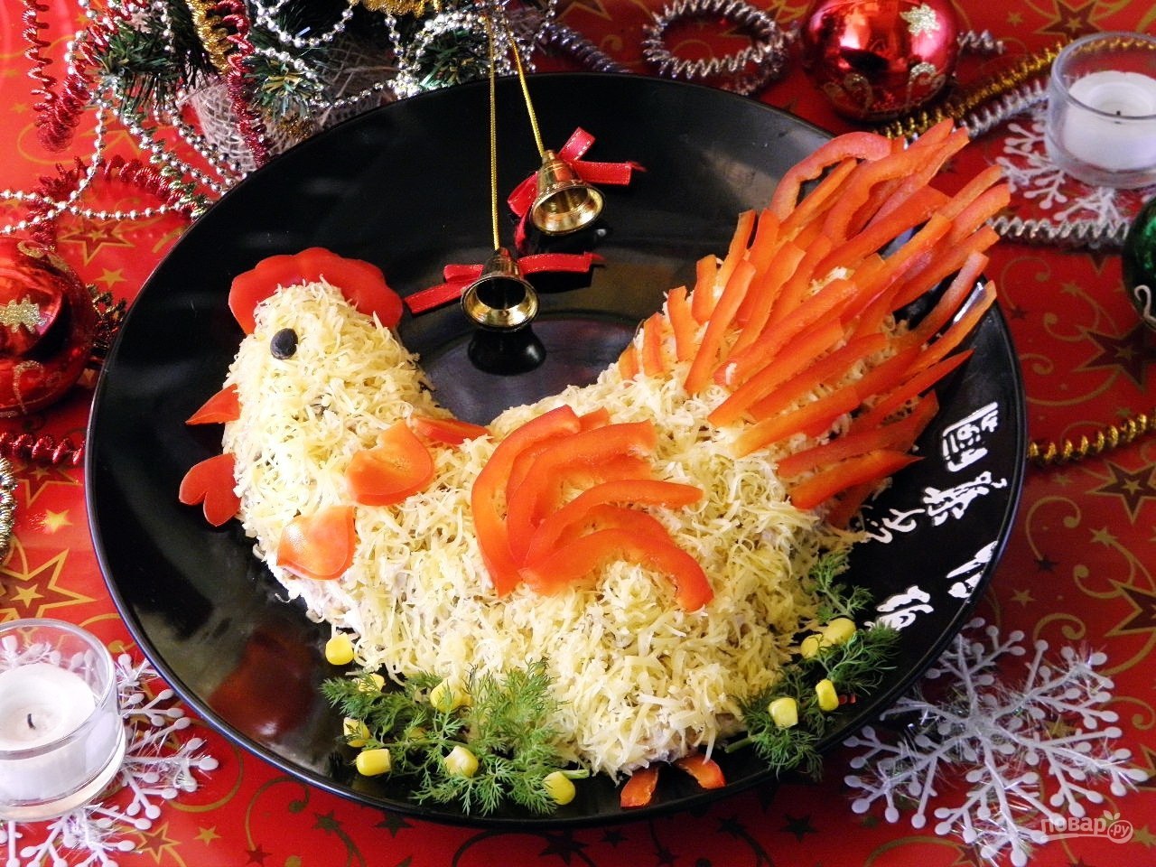 Праздничные блюда салаты. Украшения салатов для праздничного. Красивые салаты на праздник. Салаты и закуски на праздничный стол. Украшение салатов.