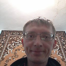 Leonid, 39 , -