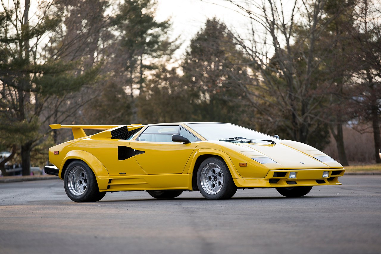 Lamborghini Countach Р¶РµР»С‚С‹Р№