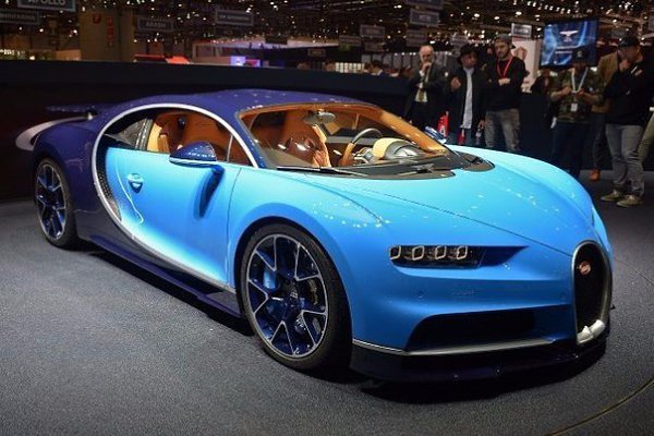 1500- Bugatti Chiron    .