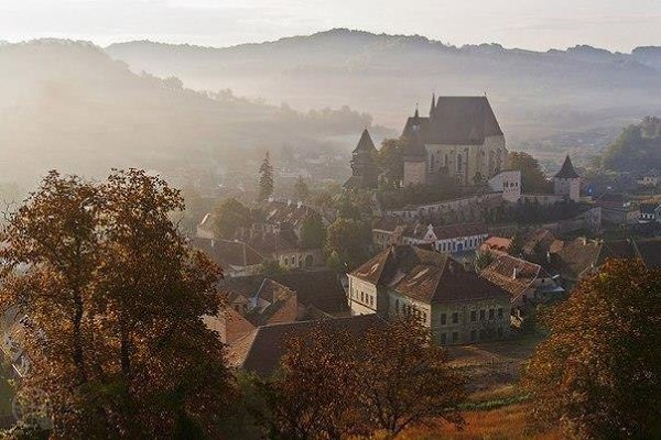 В трансильванском селе Бьертан (Румыния) есть церковь, которая соглашалась дать разрешение на развод ...