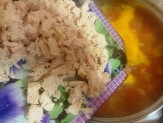 СЫРНЫЙ СУП С КУРИНЫМ ФИЛЕ .ИНГРЕДИЕНТЫ: 5-6 картофелин среднего размера 1 крупная луковица 1-2 ... - 2