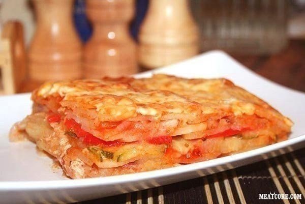 ТОП-10 рецептов картофельных запеканок  .1. Картофельная запеканка с сосисками и сыромИнгредиенты: ... - 10
