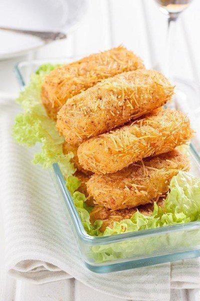 ЗАПЕЧЁННЫЙ КАРТОФЕЛЬ.Вам потребуется:Картофель — 1,5 кгВетчина — 100 гВермишель мелкая яичная — ... - 2