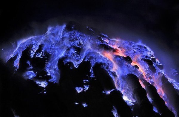 Kawah Ijen     . - 2