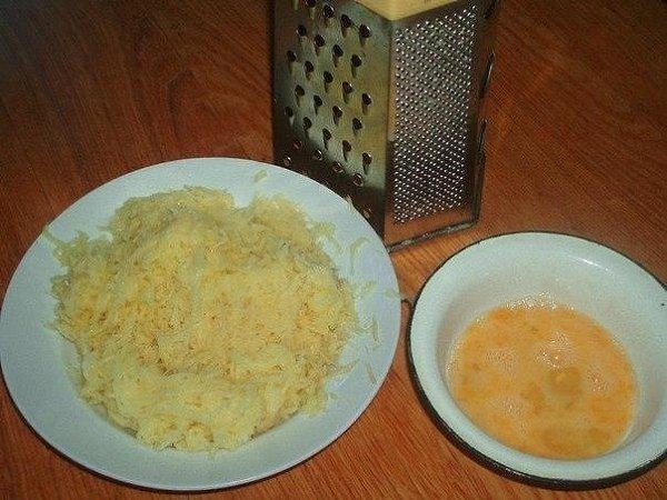 Куриная отбивная в картофельной панировке.Ингредиенты:2 филе курицы2 средних картофелины1 ... - 2
