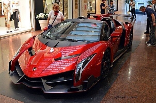 Lamborghini Veneno Roadster  , .  -  V12 (6498 )  - 750 ...