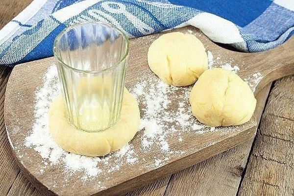 ВАТРУШКА.Готовите ватрушки? Нет. Очень зря. Не хлопотно, вкусно и красиво.Вам потребуется:Творог 500 ... - 3