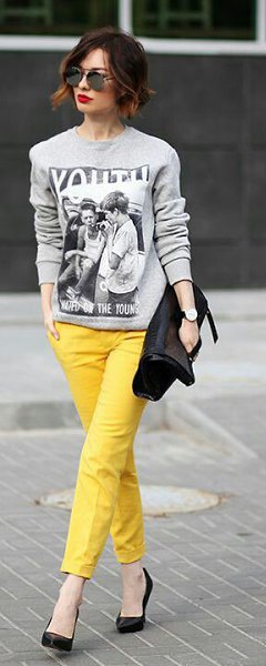 STREET STYLE:      .