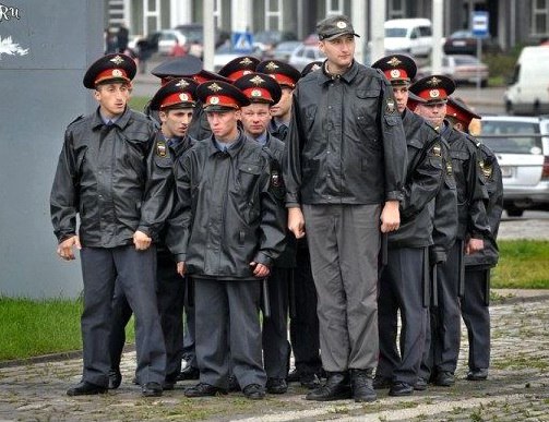 Прихожу сегодня на оперативку. Все уже на месте сидим ждем Палыча (нашего дражайшего капитана). ...