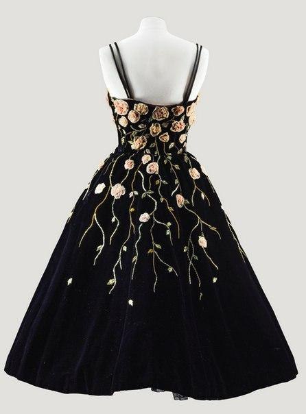    Balmain 1953 . - 5