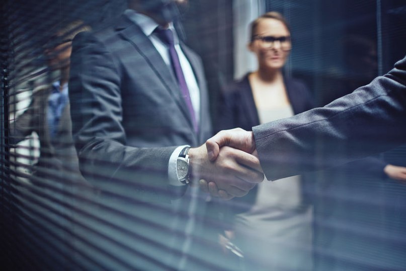 Как победить на переговорах: 13 научно обоснованных тактик .Многое в нашей жизни – от зарплаты до ...