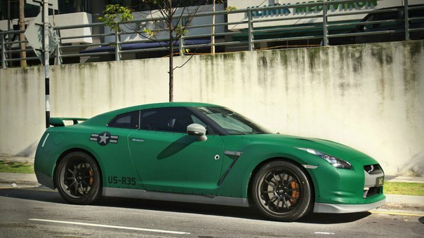 Nissan GT-R