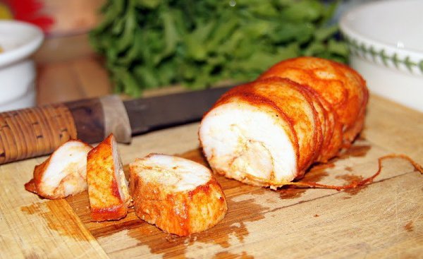 Пастрома из куриной грудки.на 100грамм - 95.68 ккалБ/Ж/У - 11.72/3.54/4.36 Ингредиенты: 1 шт. грудка ...