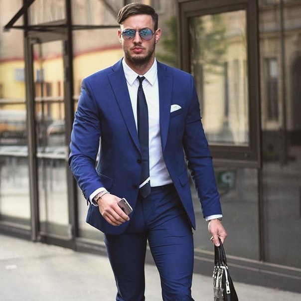 Цитаты, стимулирующие уверенность в себе.1. Вы не должны быть великими, чтобы начать, но вы должны ...