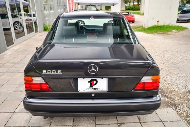 Mercedes-Benz - 22  2016  05:17