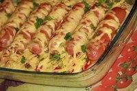 9 рецептов картофельных запеканок! 1. Картофельная запеканка с сосисками и сыром Ингредиенты: ...