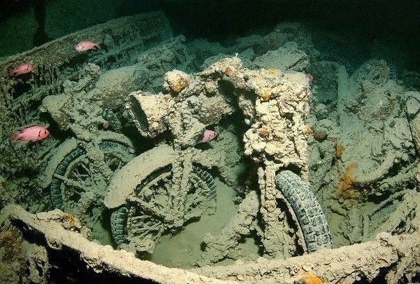  Norton 16H,     SS Thistlegorm,    ...
