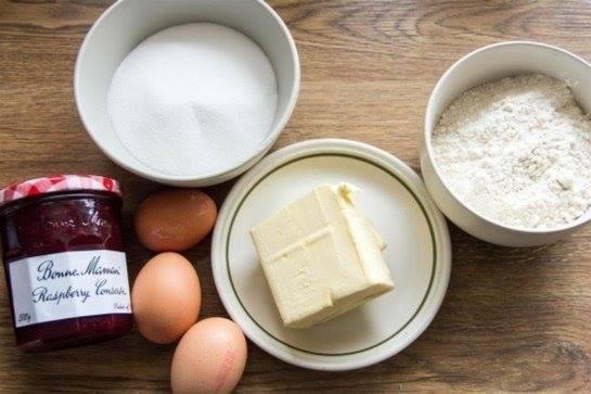 Традиционный английский бисквит королевы Виктории.Легкий, воздушный пирог с джемом — идеален к чаю. ... - 2