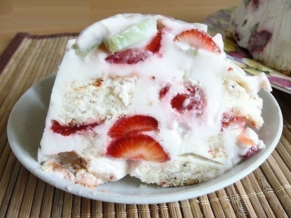 10 десертов с КЛУБНИКОЙ без выпекания! 1. КЛУБНИЧНЫЙ ДЕСЕРТ Ингредиенты: 3 ст. л. желатина + 1 ст. ... - 5