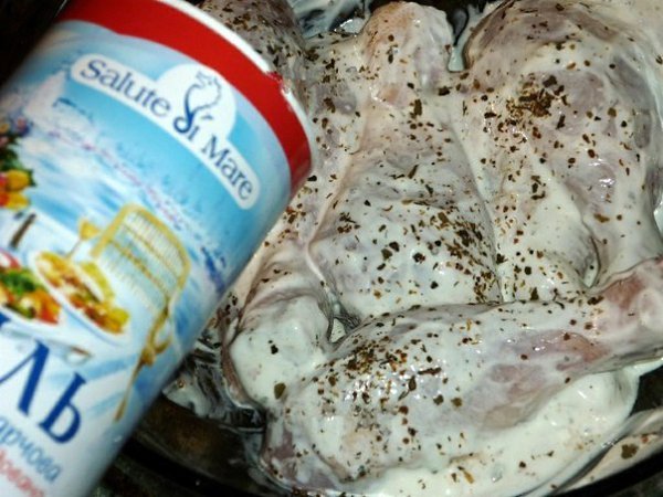 КАРТОШКА С КУРИНЫМИ НОЖКАМИ В ДУХОВКЕ.Ингредиенты: - 6 куриных ножек;- 1 кг картофеля;- 250 г ... - 3