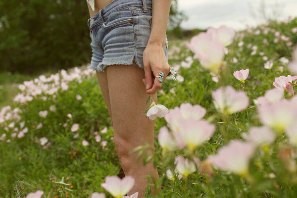 Fashion inspiration.Buttercup Daydream via Dalena Vintage - 5