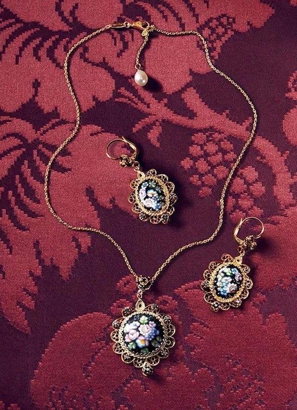    DOLCE&GABBANA. - 4