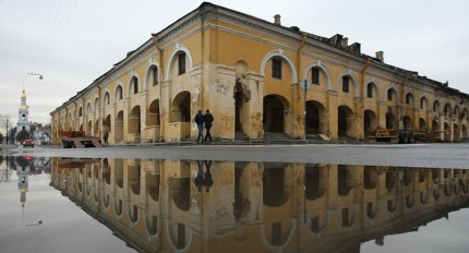 Никольский рынок. Рынок занимает большой квартал, ограниченный Садовой ул. 62, Никольским пер. 1, ...