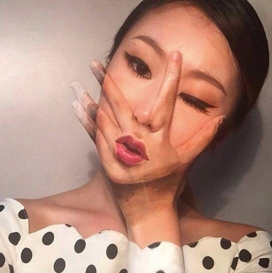 22-летняя девушка из Южной Кореи создает очень крутые оптические иллюзии, просто рисуя на своем ...