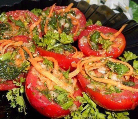 ПОМИДОРЫ ПО-КОРЕЙСКИ.ИНГРЕДИЕНТЫ:- 2 кг помидор порезать крупно (пополам)- 4 шт. болгарских перца- 2 ...