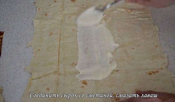 Жареный лаваш с колбасой и сыром. Это очень быстрая и простая закуска, которую можно приготовить на ... - 5