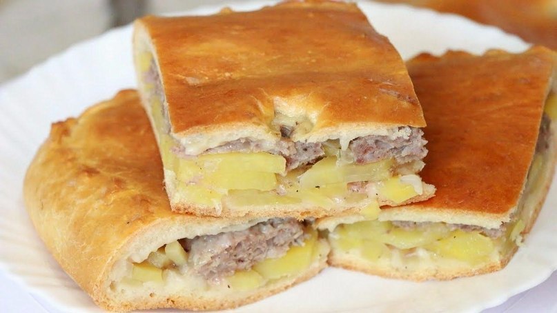Очень вкусный мясной пирог.Ингредиенты:Тесто: 250 грамм майонеза 250 грамм сметаны 3 яйца 300-350 ...