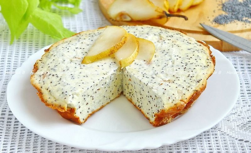 Вкуснейшая творожная запеканка с яблоком и маком.Ингредиенты: 70 г. творога 1 среднее яблоко 1 ст.л. ...